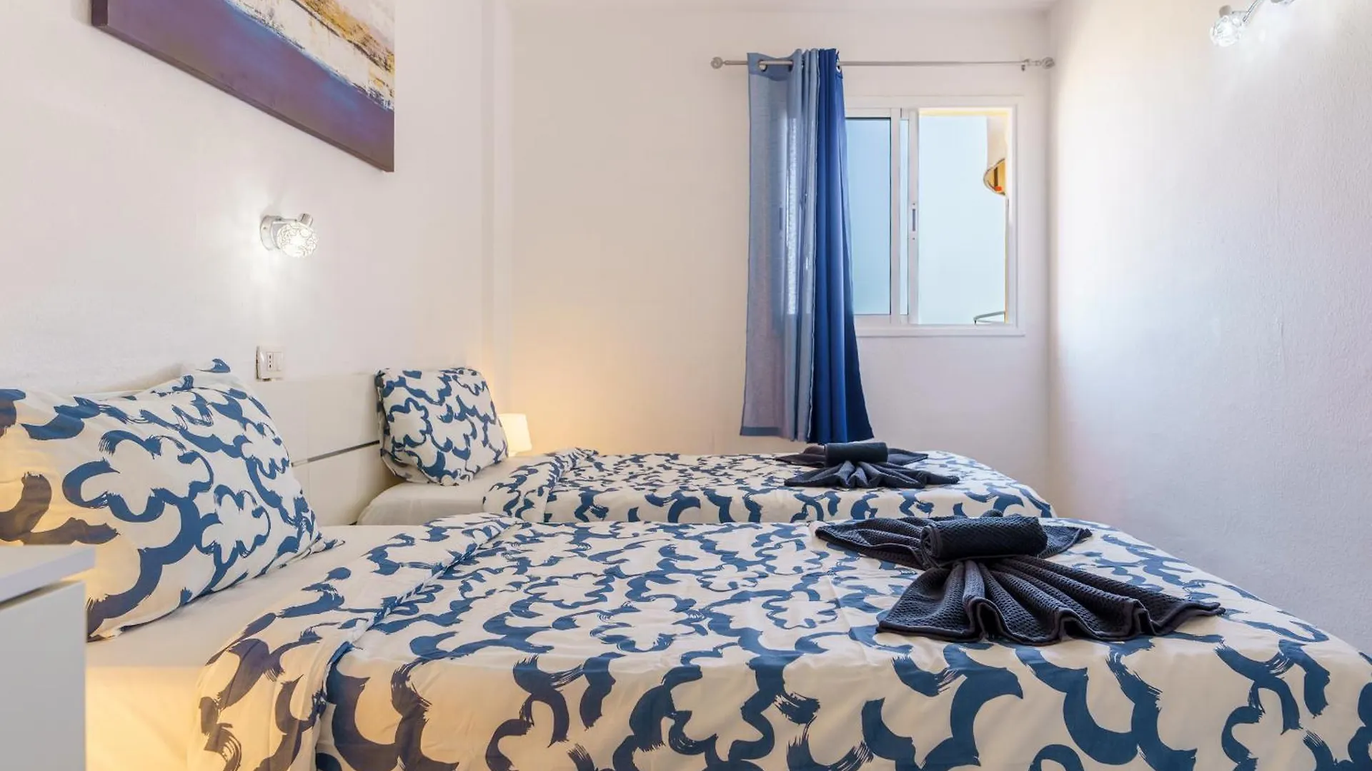 Suntower Arona - Seaviews & Pool - Next To Beach Spain
