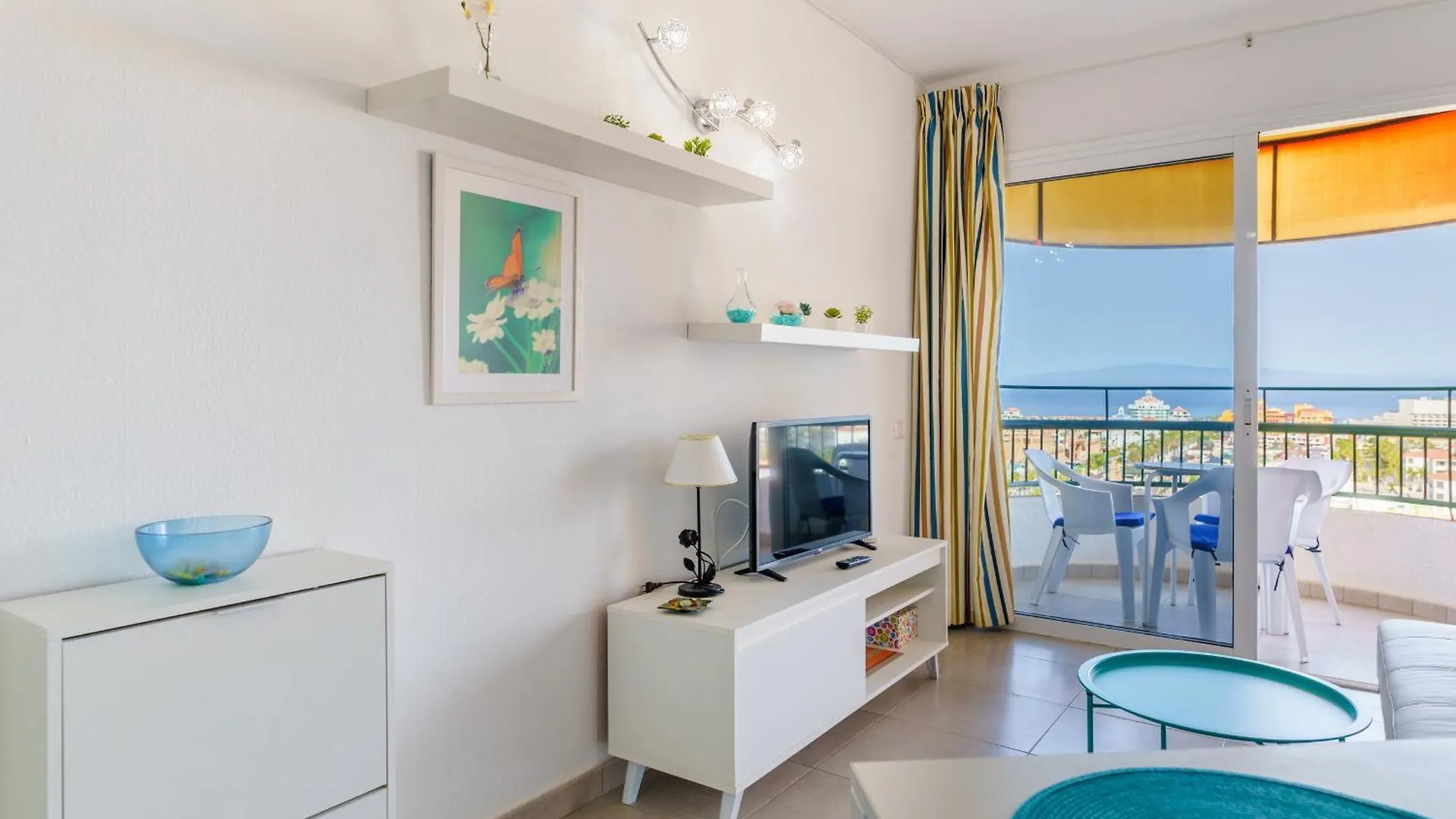 Suntower Arona - Seaviews & Pool - Next To Beach 0*, Arona (Tenerife) Spain