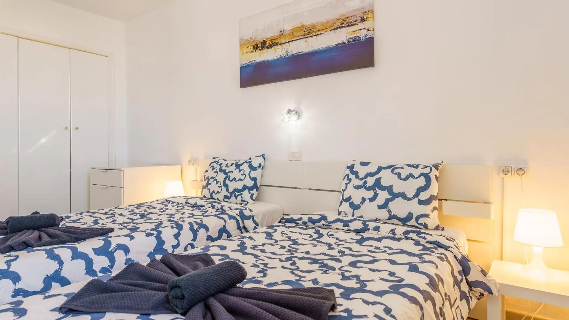 Apartment Suntower Arona - Seaviews & Pool - Next To Beach